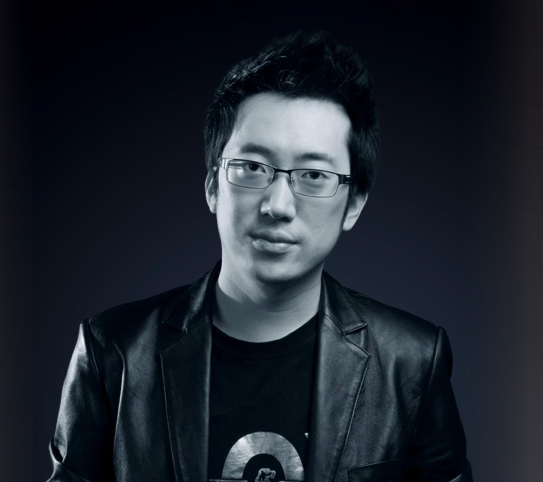 清华邀请加利弗CEO刘亮为全国设计公司唯一代表在清华开设《全球爆款设计+整合营销》 讲座。